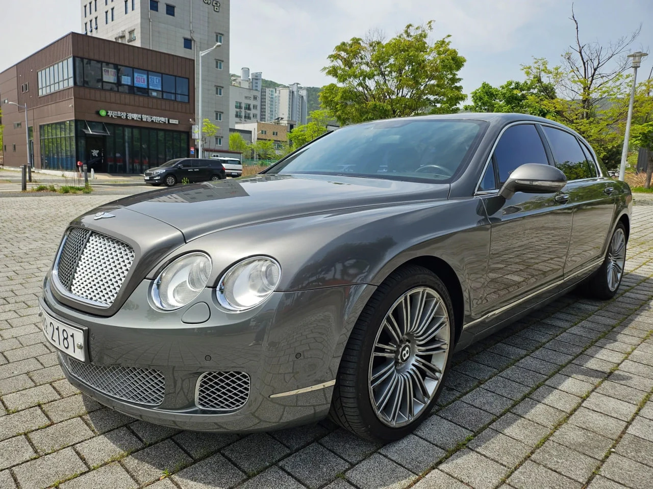Bentley Flying Spur, снимка 2 - Автомобили и джипове - 54874026