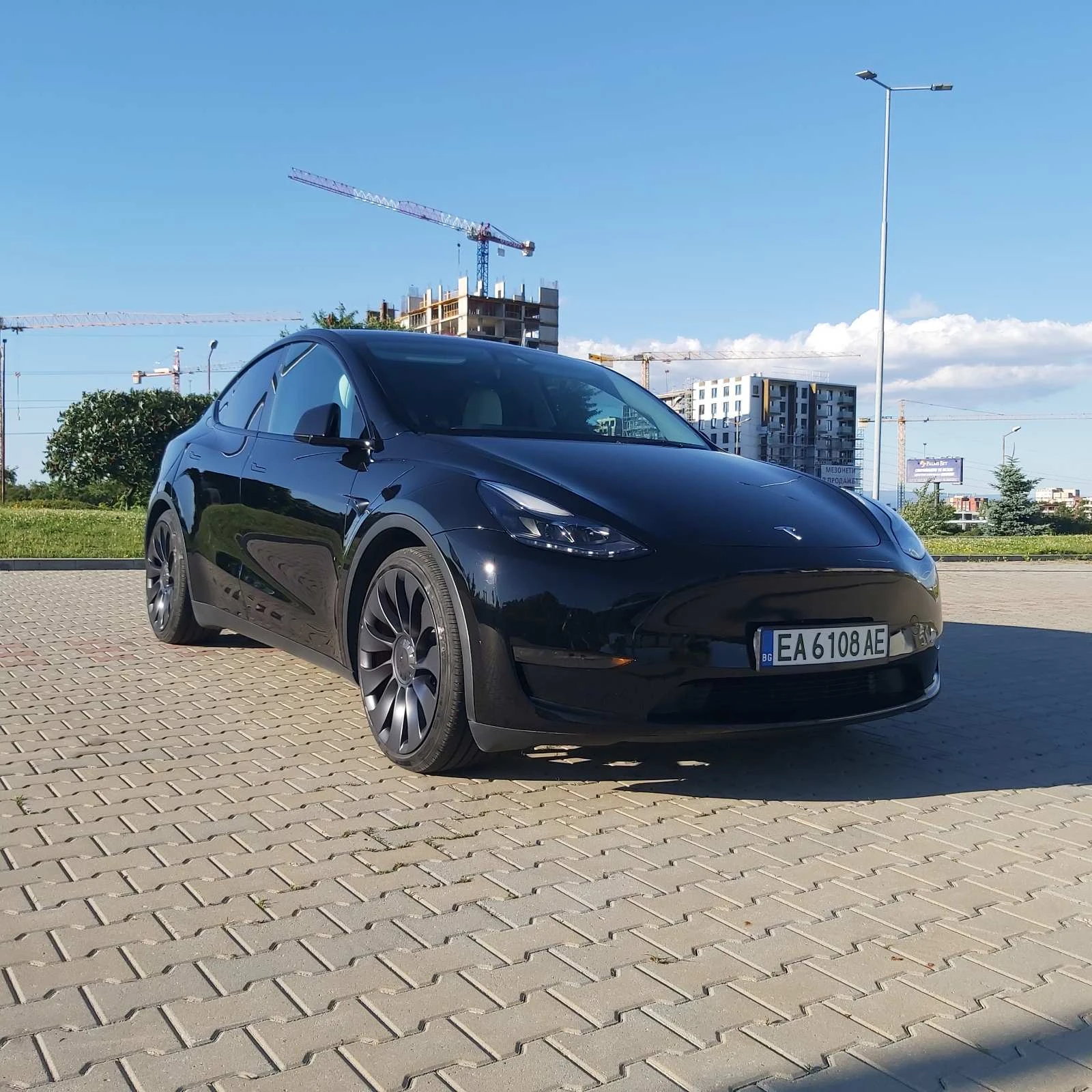 Tesla Model Y Performance 2025
