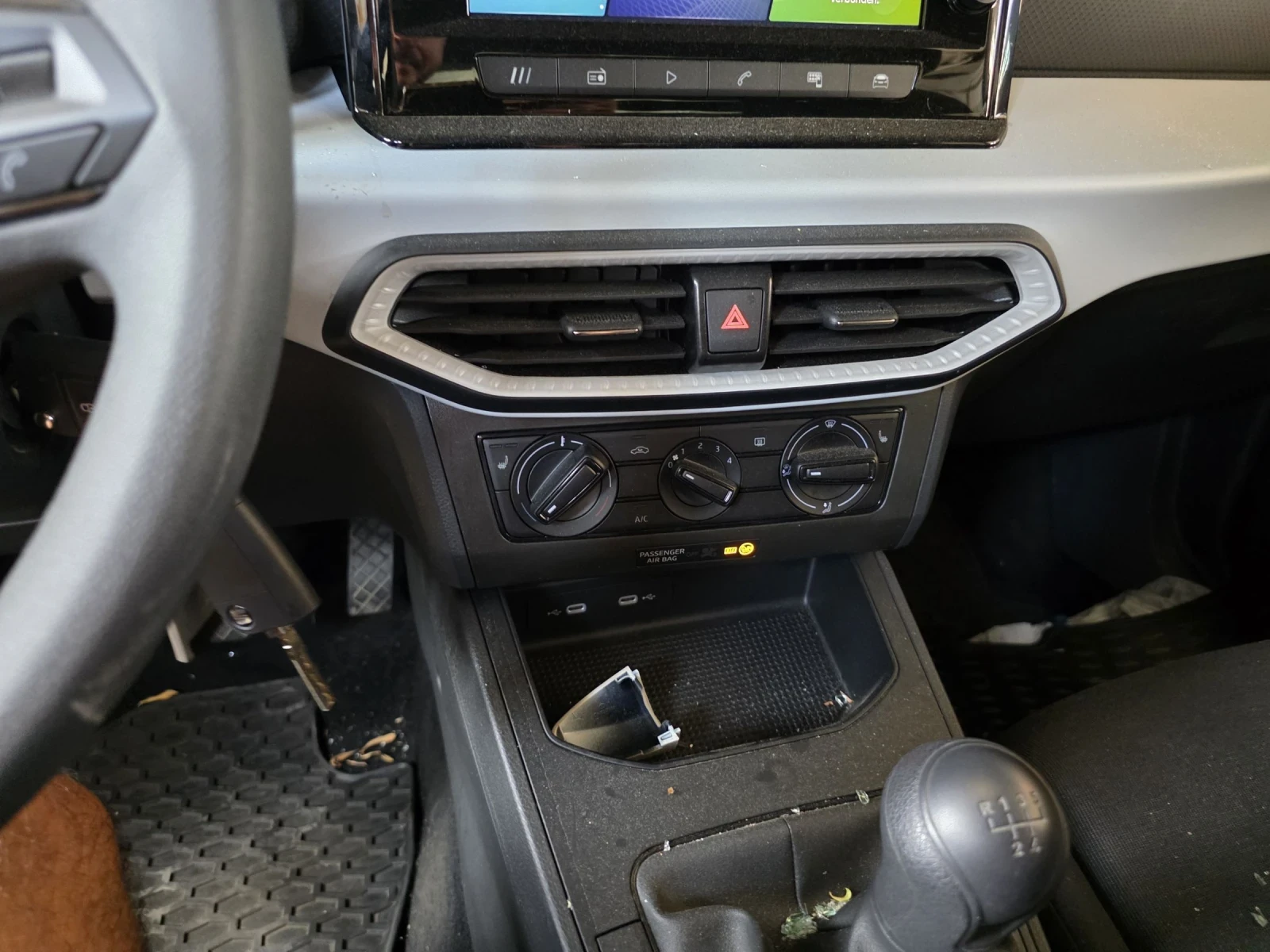 Seat Ibiza 1.0T 70kw. 8999км., снимка 10 - Автомобили и джипове - 55191945