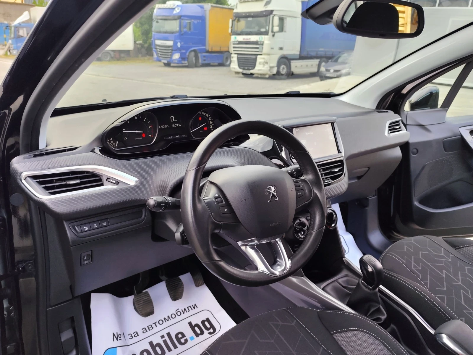 Peugeot 2008 1.6HDI-LED-EURO-6-СЕРВИЗНА КНИЖКА , снимка 15 - Автомобили и джипове - 55214808