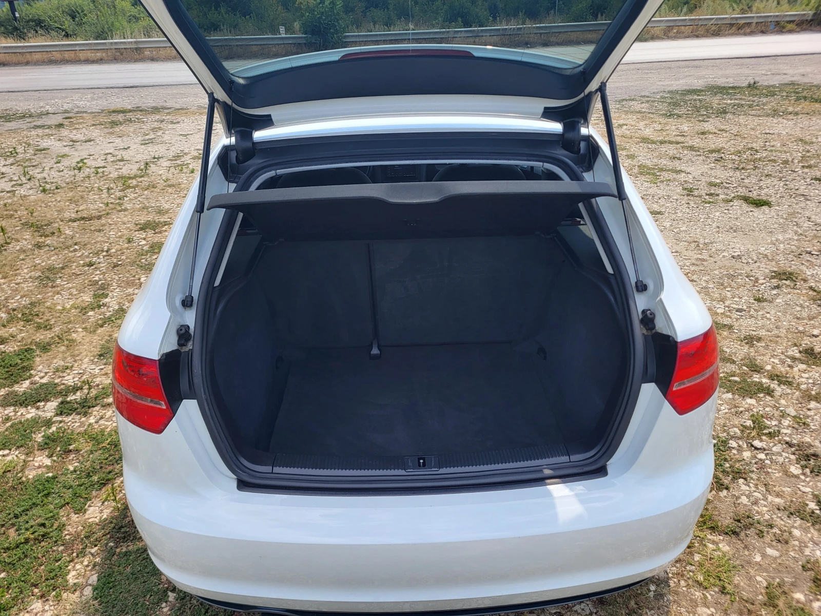 Audi A3 1.6i * S line* * FaceLift* , снимка 11 - Автомобили и джипове - 55575028