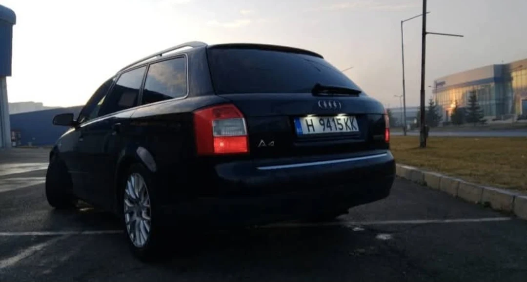 Audi A4 Б6 Авант, снимка 3 - Автомобили и джипове - 55605328