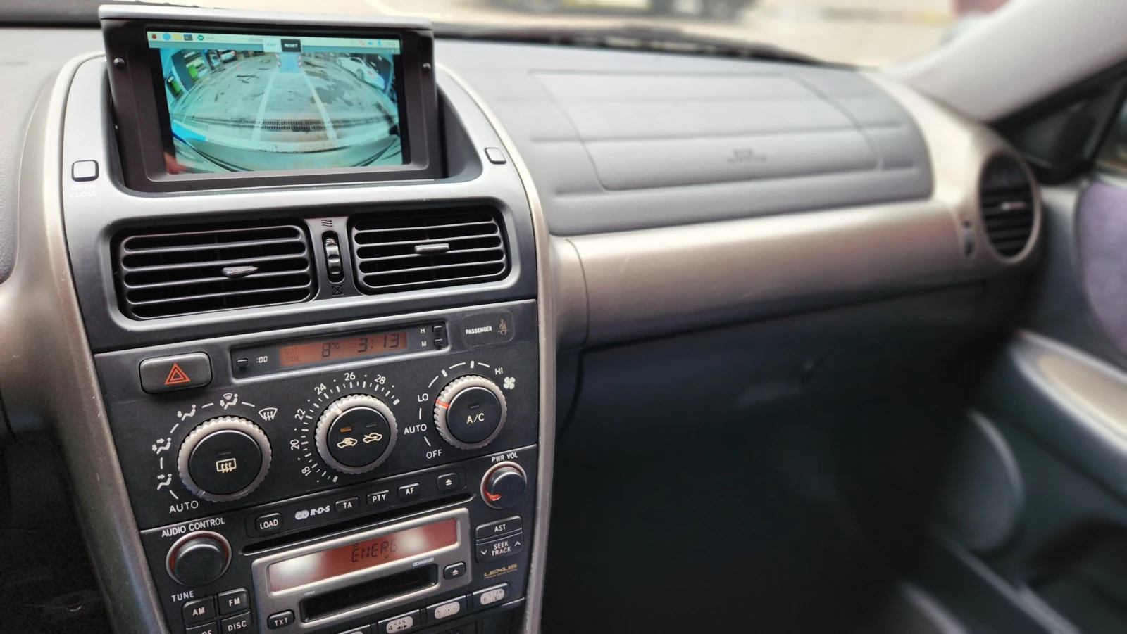Lexus IS 200 Sport, снимка 13 - Автомобили и джипове - 55657895