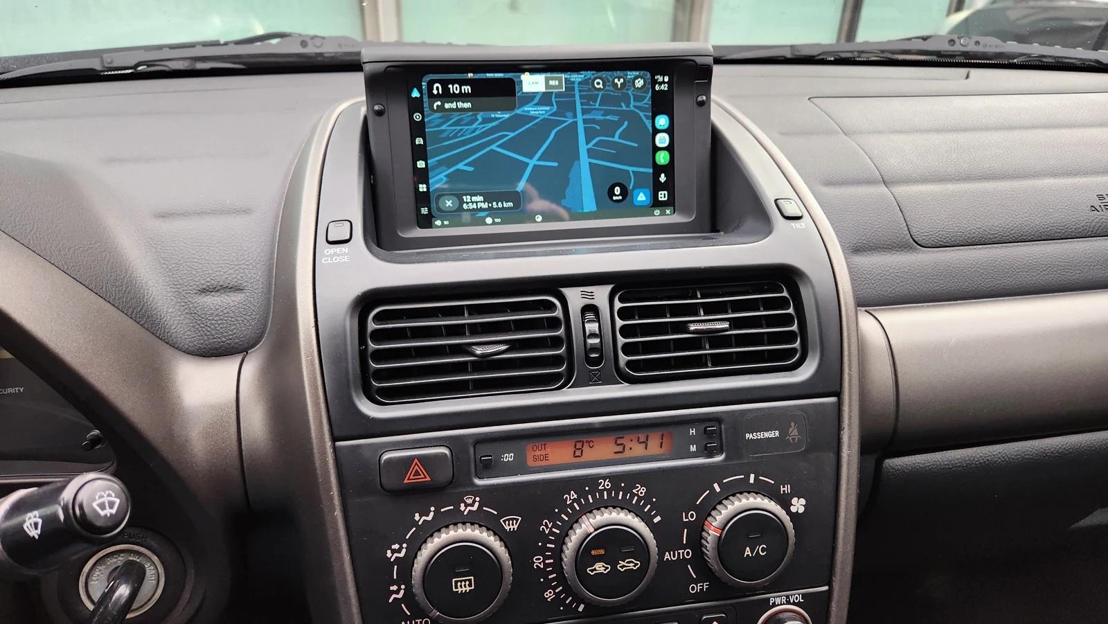 Lexus IS 200 Sport, снимка 14 - Автомобили и джипове - 55657895