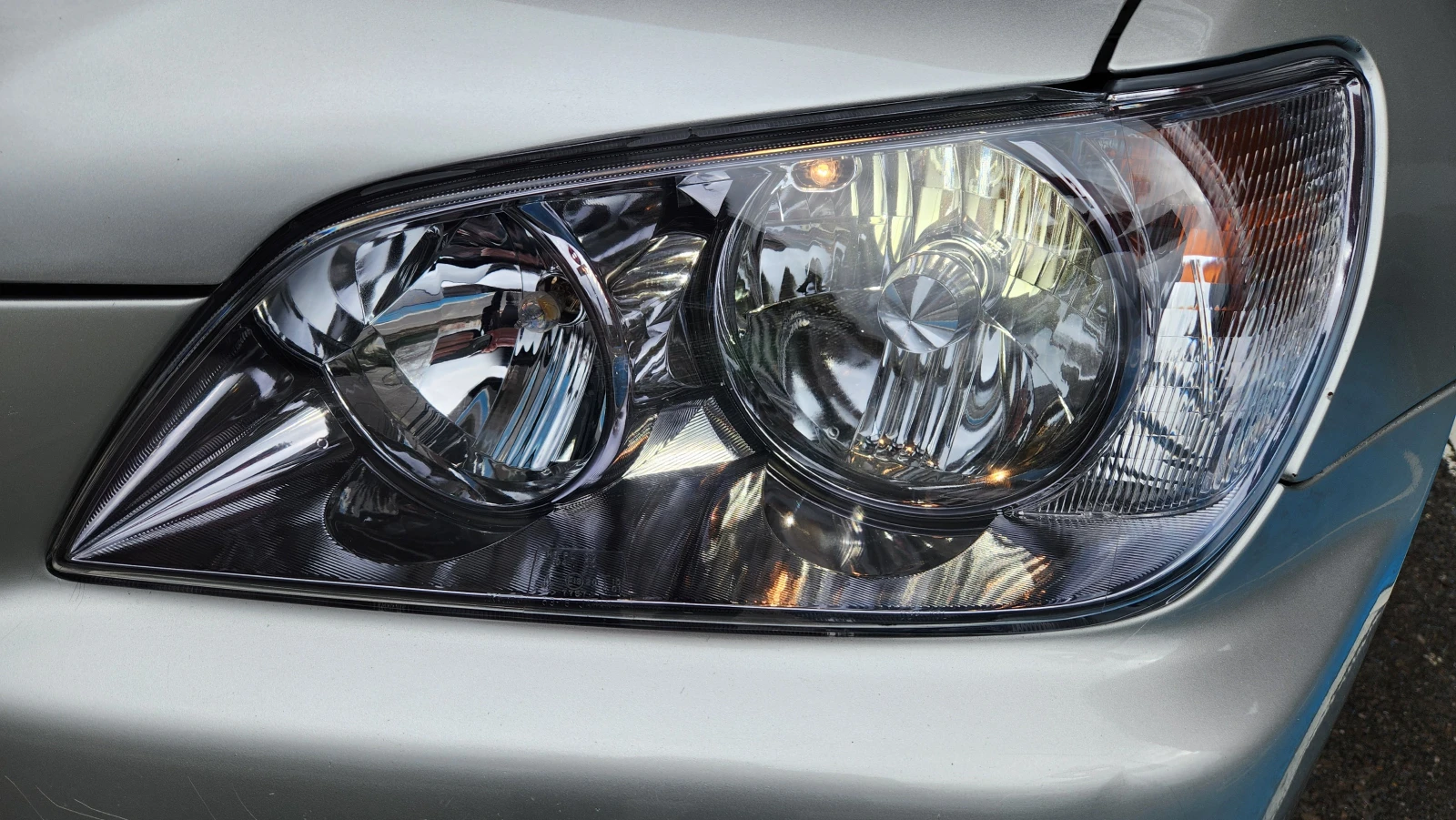 Lexus IS 200 Sport, снимка 9 - Автомобили и джипове - 55657895