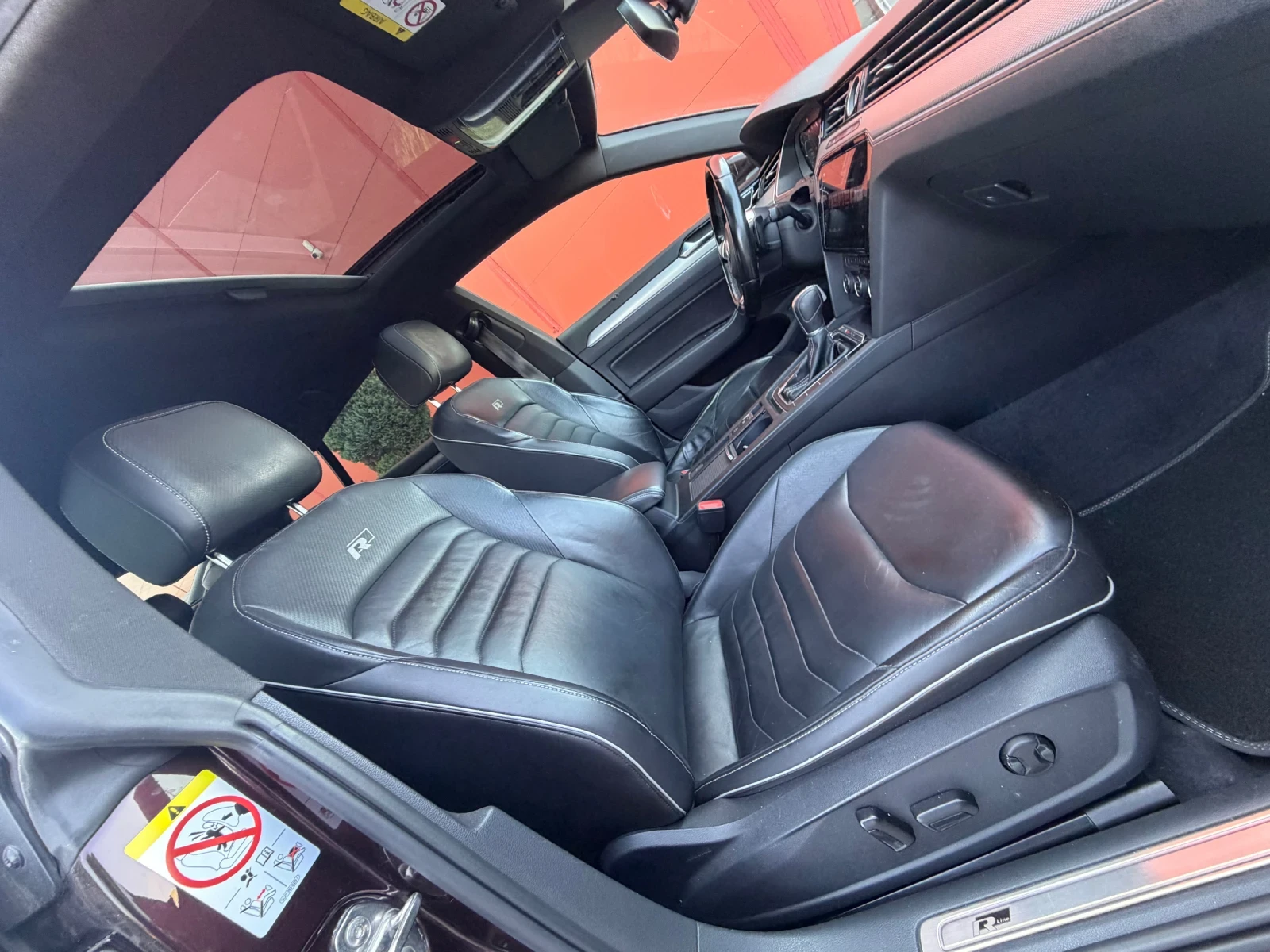 VW Arteon Rline* 4х4* ПАНОРАМА* МАСАЖ, снимка 8 - Автомобили и джипове - 55785055