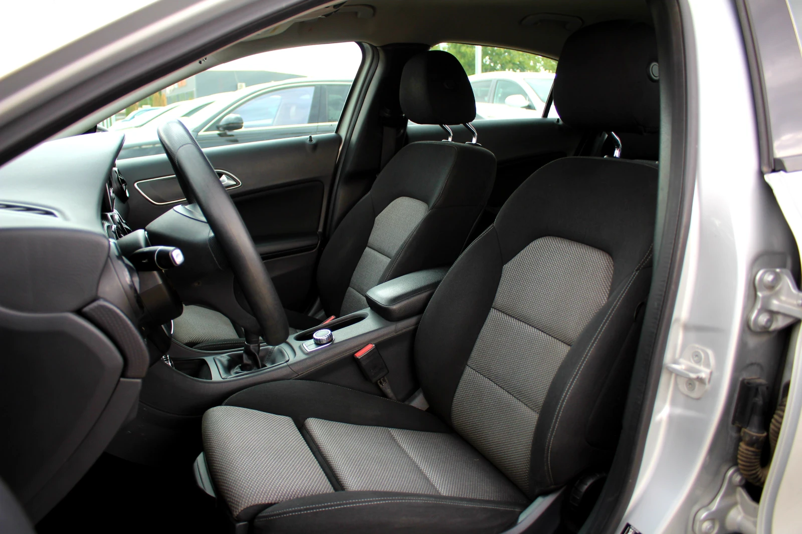 Mercedes-Benz A 200 CDI FACELIFT/СОБСТВЕН ЛИЗИНГ, снимка 13 - Автомобили и джипове - 56274978