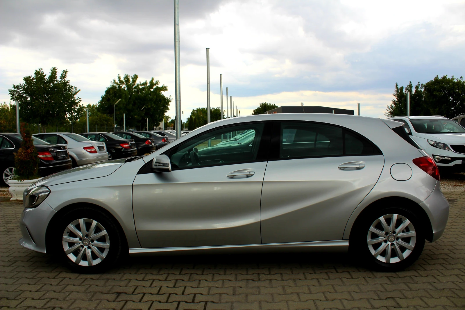 Mercedes-Benz A 200 CDI FACELIFT/СОБСТВЕН ЛИЗИНГ, снимка 4 - Автомобили и джипове - 56274978