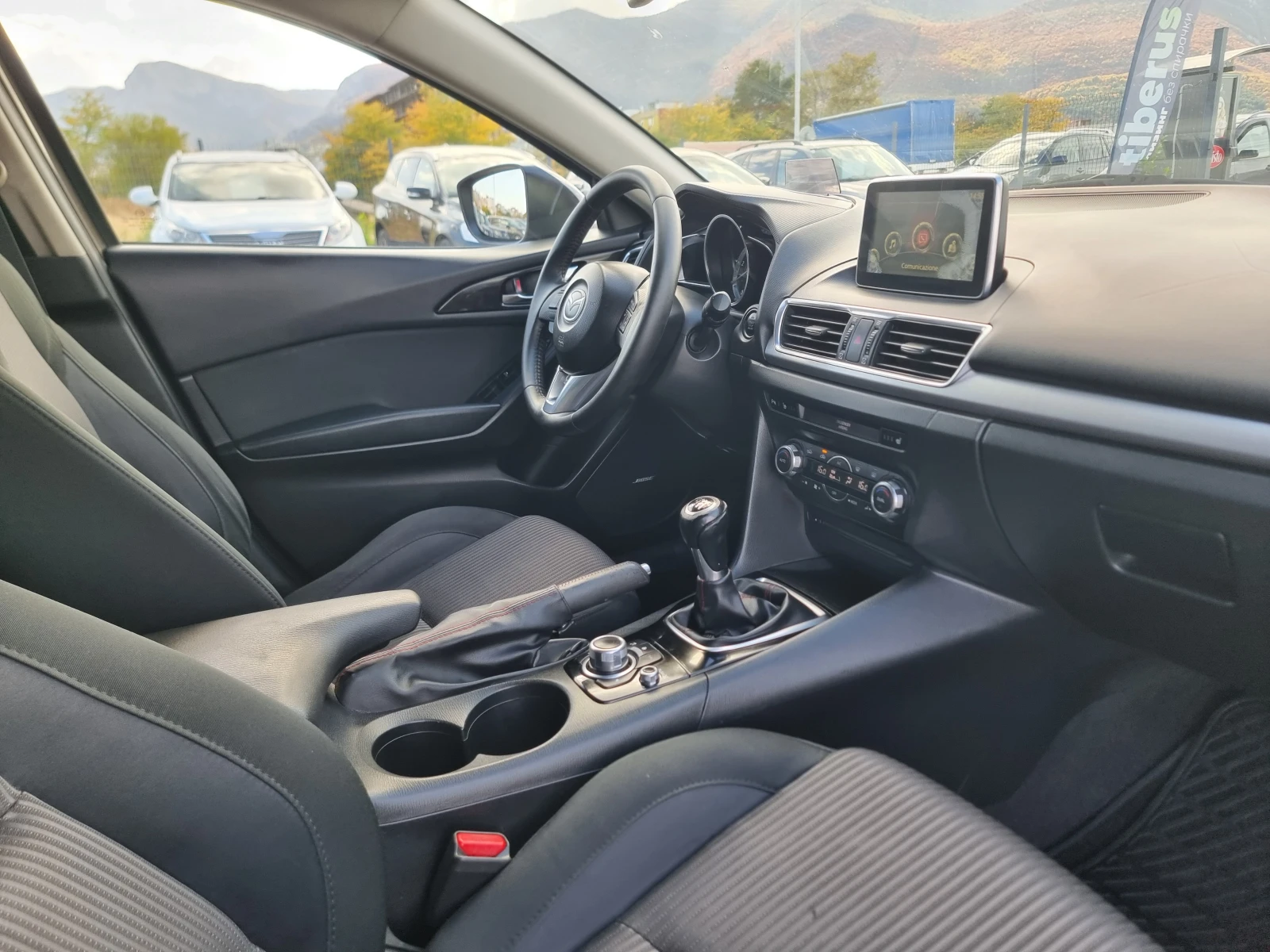 Mazda 3 2.2SKYACTIV, снимка 16 - Автомобили и джипове - 56441489
