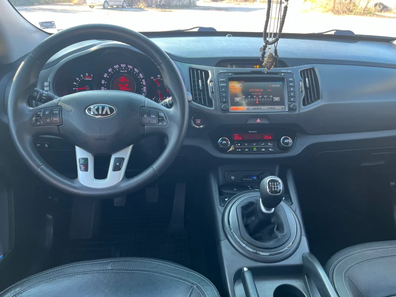 Kia Sportage, снимка 11 - Автомобили и джипове - 48015021