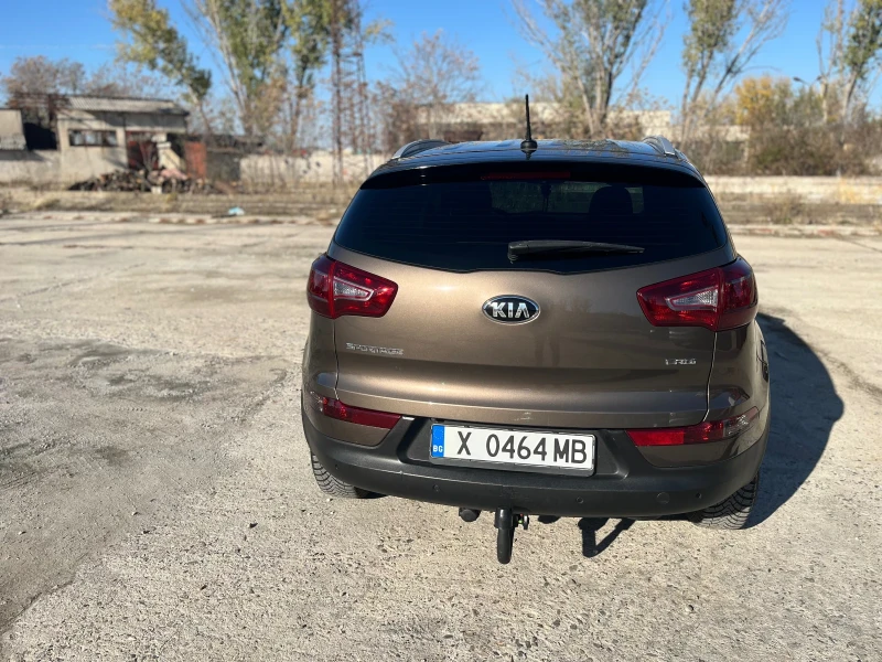 Kia Sportage, снимка 4 - Автомобили и джипове - 48015021