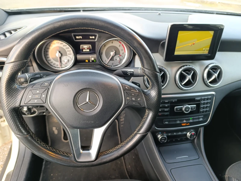 Mercedes-Benz GLA 220 D 4MATIC , снимка 16 - Автомобили и джипове - 48867633