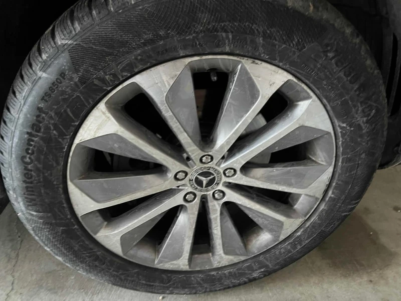 Mercedes-Benz GLE 350 * AWD * Head-Up * 360  * Pano * Keyless * Carfax  , снимка 7 - Автомобили и джипове - 53376464