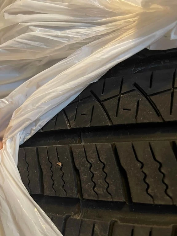 Mercedes-Benz GLE 350 * AWD * Head-Up * 360  * Pano * Keyless * Carfax  , снимка 11 - Автомобили и джипове - 53376464