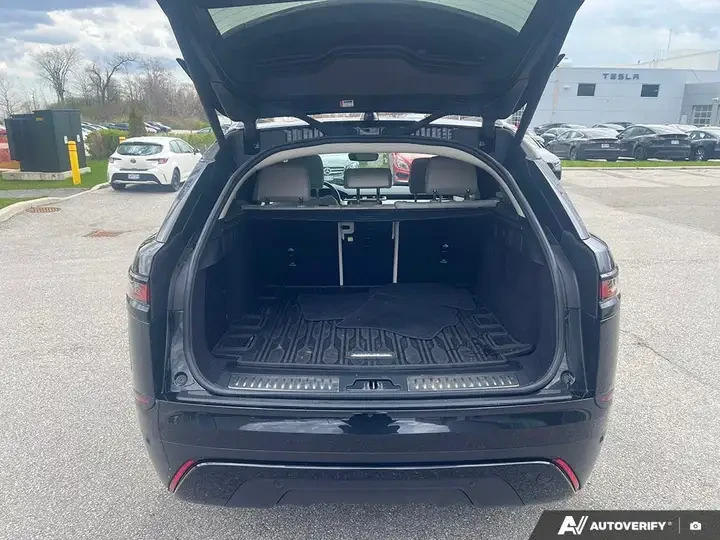 Land Rover Range Rover Velar OYSTER INTERIOR * CARFAX * АВТО КРЕДИТ * , снимка 6 - Автомобили и джипове - 54732873