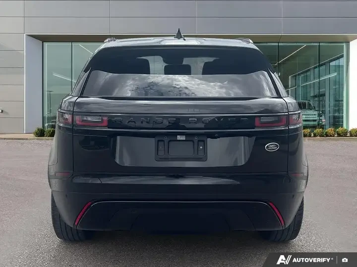 Land Rover Range Rover Velar OYSTER INTERIOR * CARFAX * АВТО КРЕДИТ * , снимка 5 - Автомобили и джипове - 54732873
