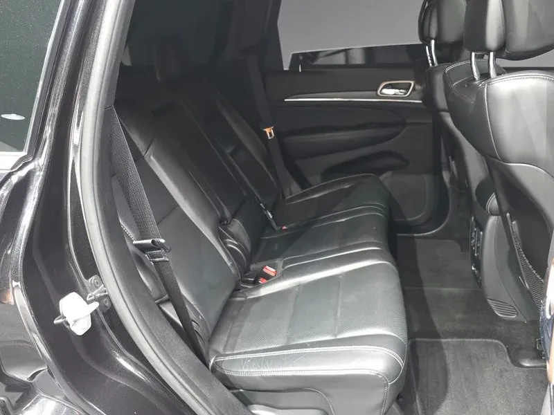Jeep Grand cherokee 3.6 OVERLAND WK2, снимка 12 - Автомобили и джипове - 55113618