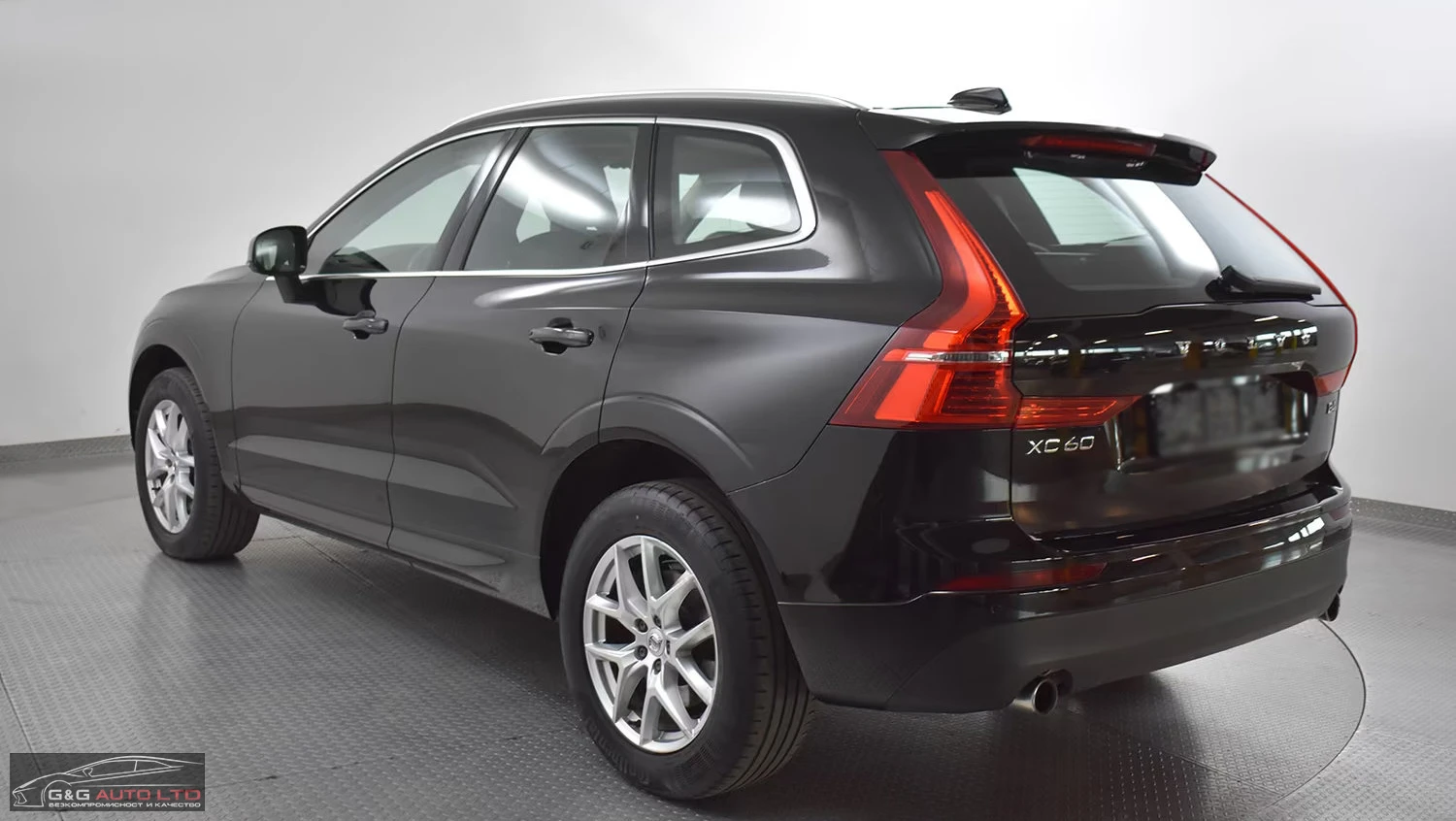 Volvo XC60 2.0B4-MOMENTUM/197HP/CAM/DIGI/AMBI/LED/ACC/159g - изображение 3
