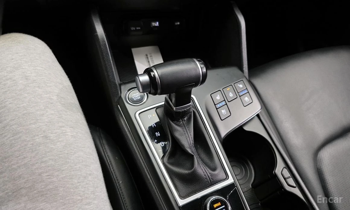 Kia Sportage 2.0D 4x4 PRESTIGE* HARMAN KARDON* ОБДУХВАНЕ* , снимка 12 - Автомобили и джипове - 54085314