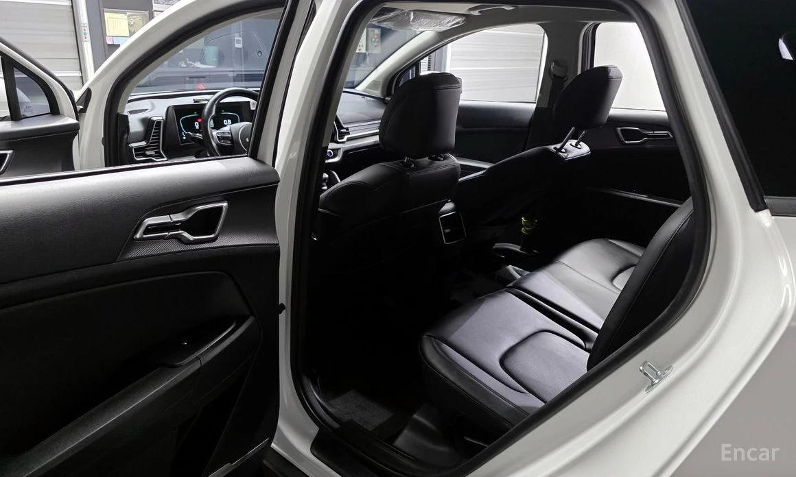 Kia Sportage 2.0D 4x4 PRESTIGE* HARMAN KARDON* ОБДУХВАНЕ* , снимка 13 - Автомобили и джипове - 54085314