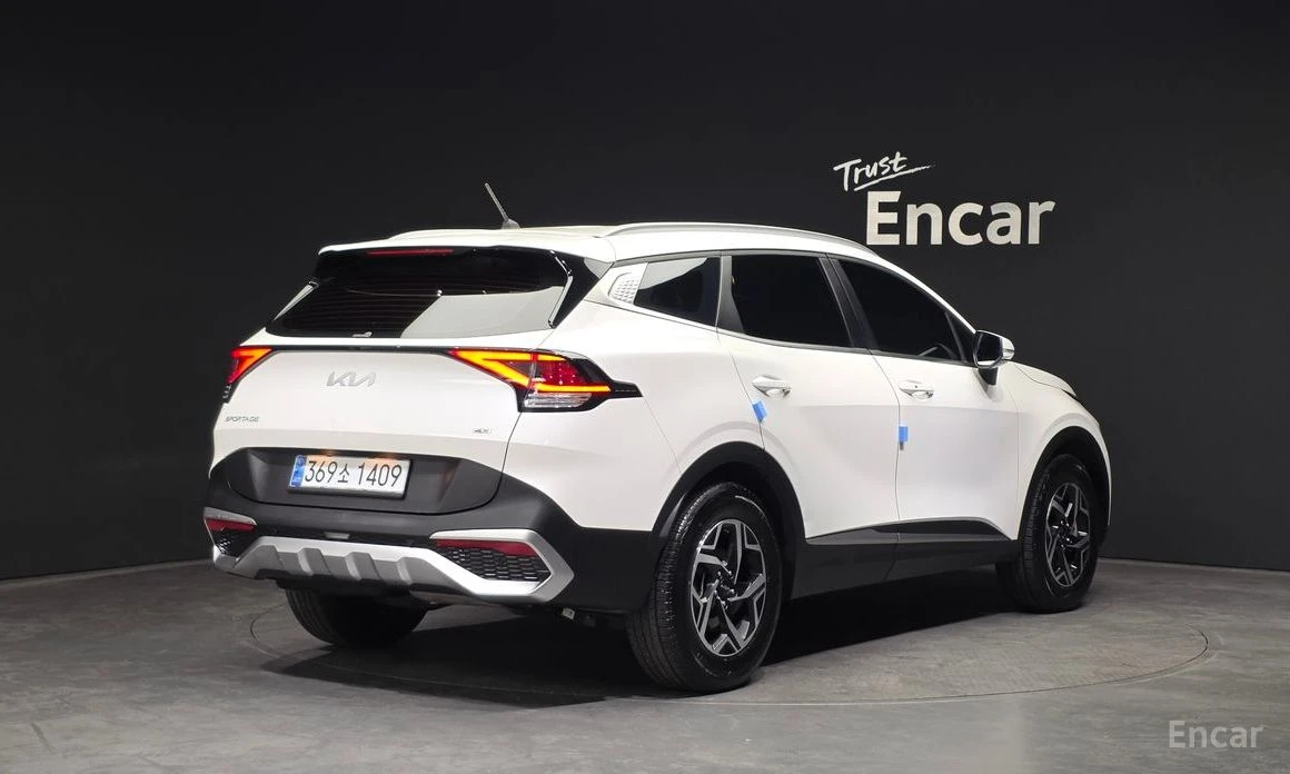 Kia Sportage 2.0D 4x4 PRESTIGE* HARMAN KARDON* ОБДУХВАНЕ* , снимка 3 - Автомобили и джипове - 54085314