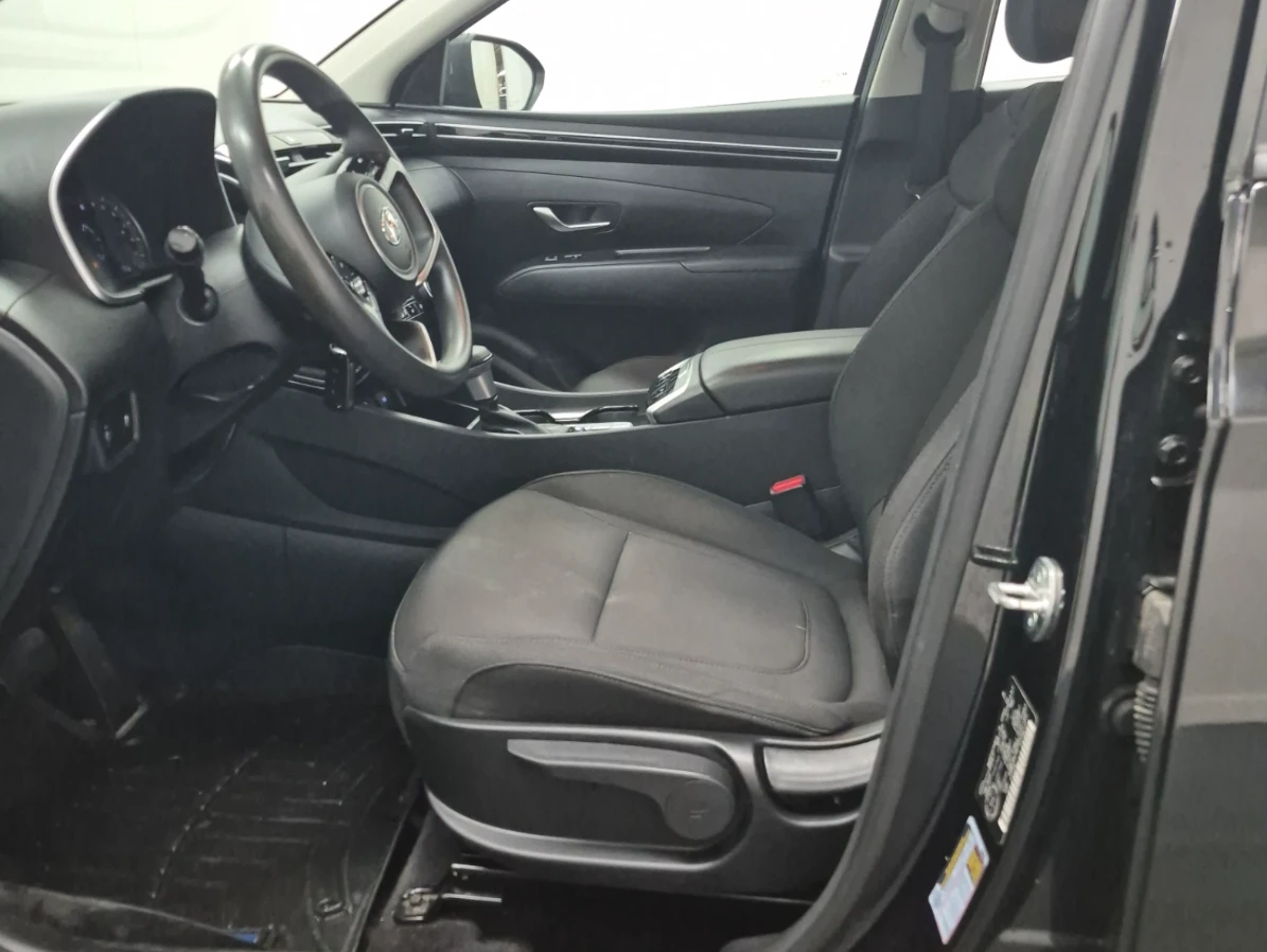 Hyundai Tucson AWD* Камера* Lane assist* High Beam* , снимка 7 - Автомобили и джипове - 55152045