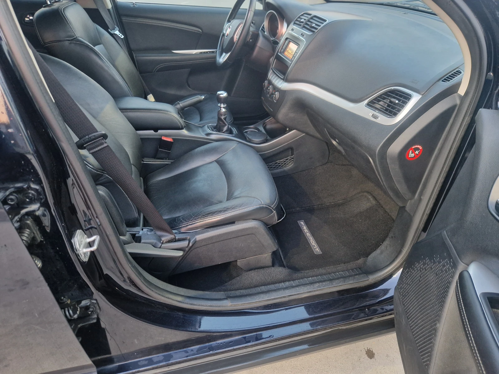 Fiat Freemont 2.0mjet/6+ 1места/140кс/ЕU5, снимка 14 - Автомобили и джипове - 55343794