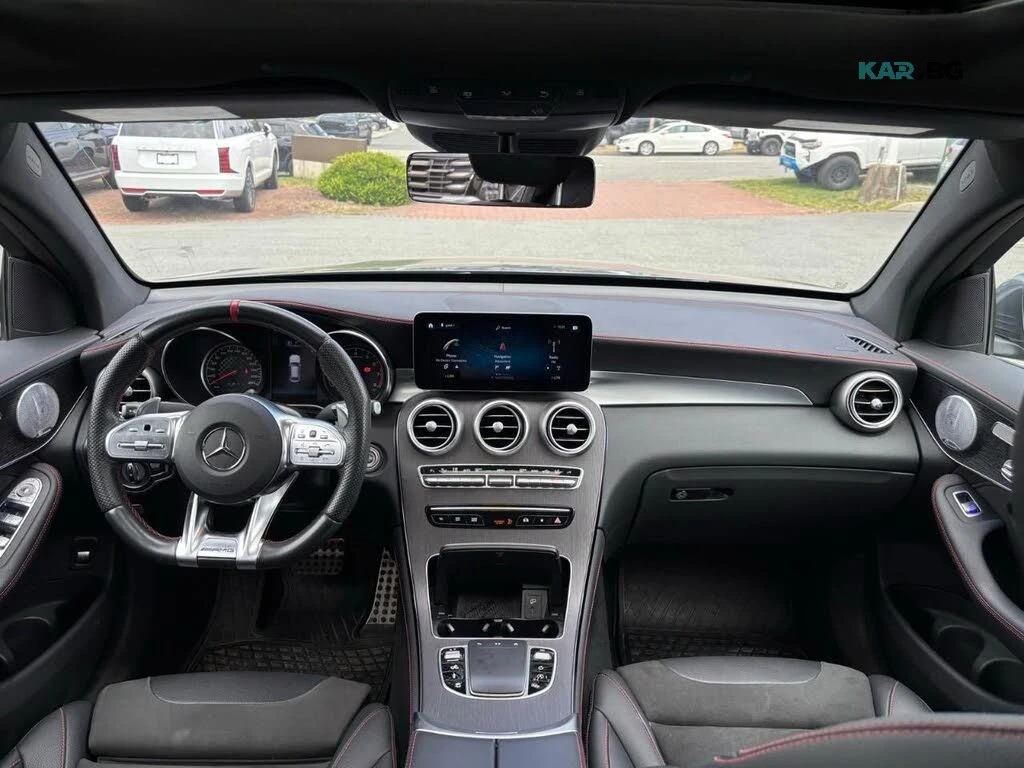 Mercedes-Benz GLC 43 AMG 4MATIC/DRIVE-ASSISTS/SUNROOF/BURMESTER, снимка 12 - Автомобили и джипове - 55729833