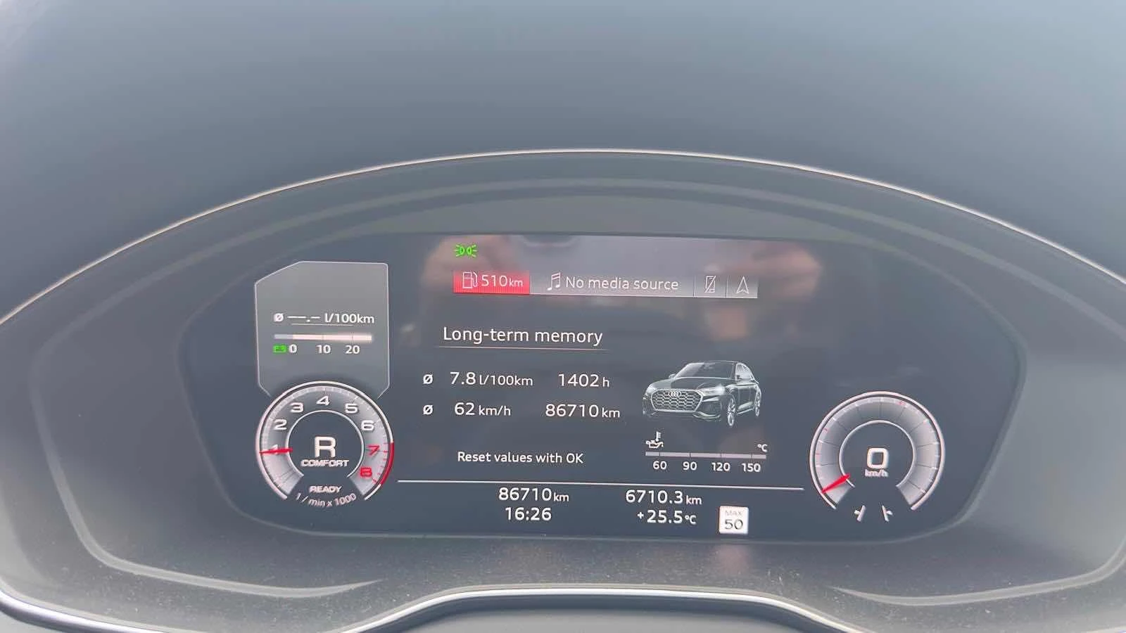 Audi Q5  Technik / 360 / Distronic / B&O / Carfax, снимка 8 - Автомобили и джипове - 56149793