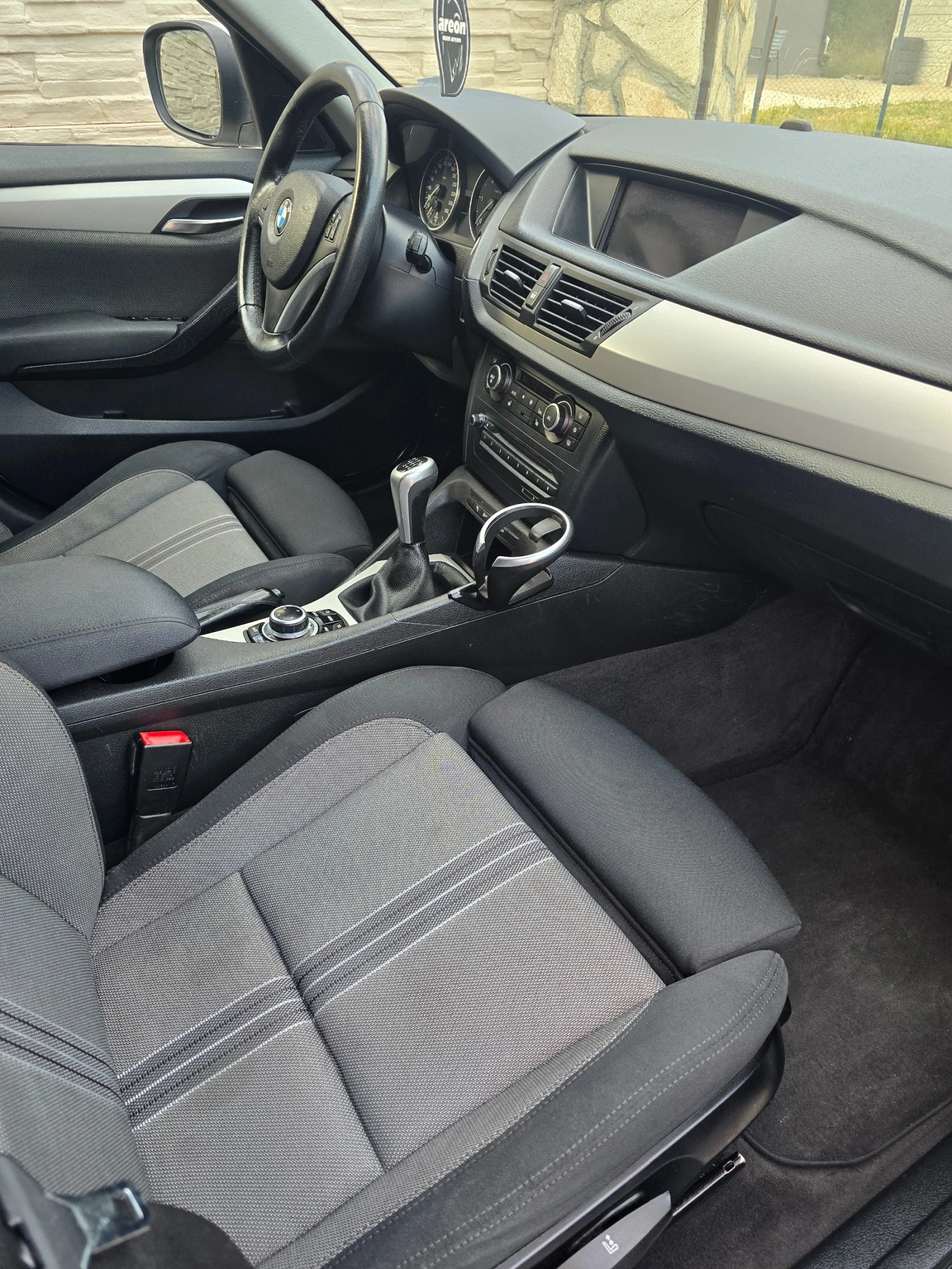 BMW X1 4х4 , снимка 8 - Автомобили и джипове - 56166940