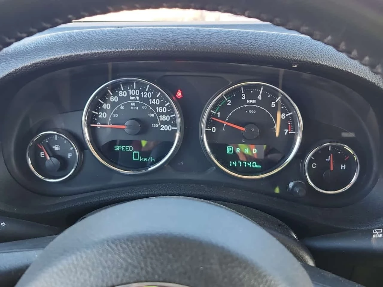 Jeep Wrangler SAHARA * CARFAX * АВТОКРЕДИТ * , снимка 9 - Автомобили и джипове - 56323864