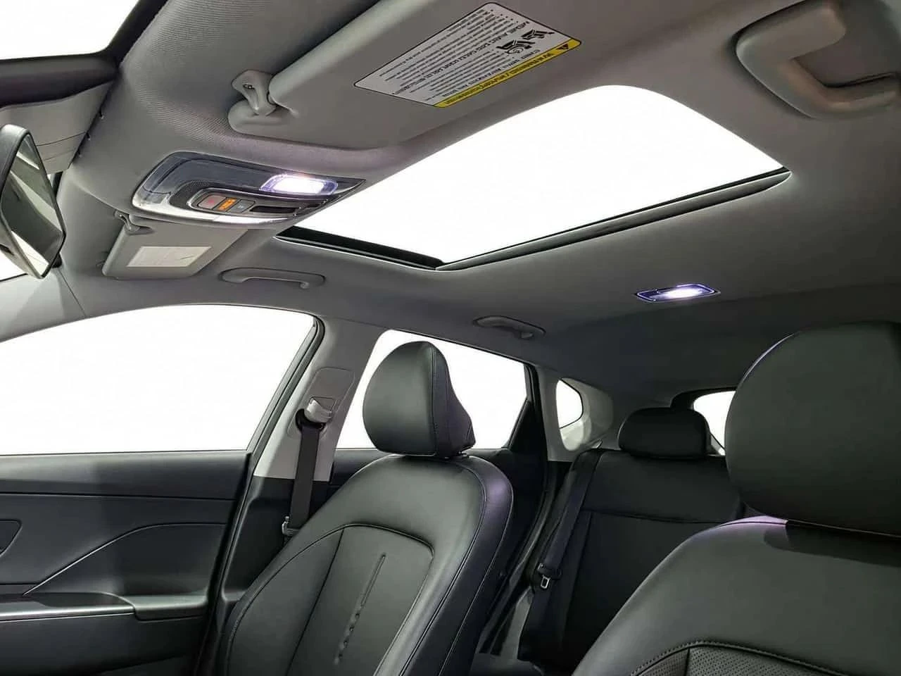 Hyundai Kona, снимка 8 - Автомобили и джипове - 56686868
