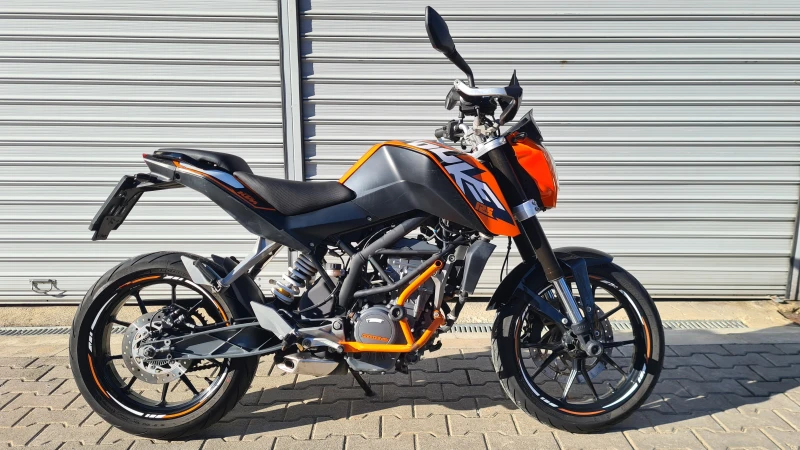 Ktm Duke 125i, снимка 2 - Мотоциклети и мототехника - 52712201