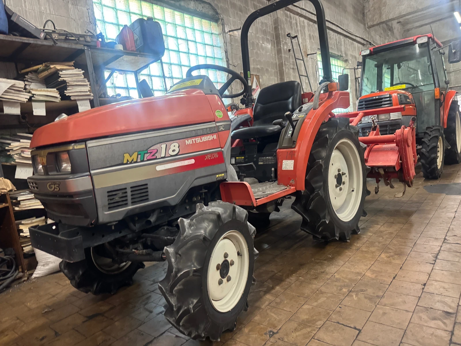Трактор Mitsubishi MTZ18 - изображение 2