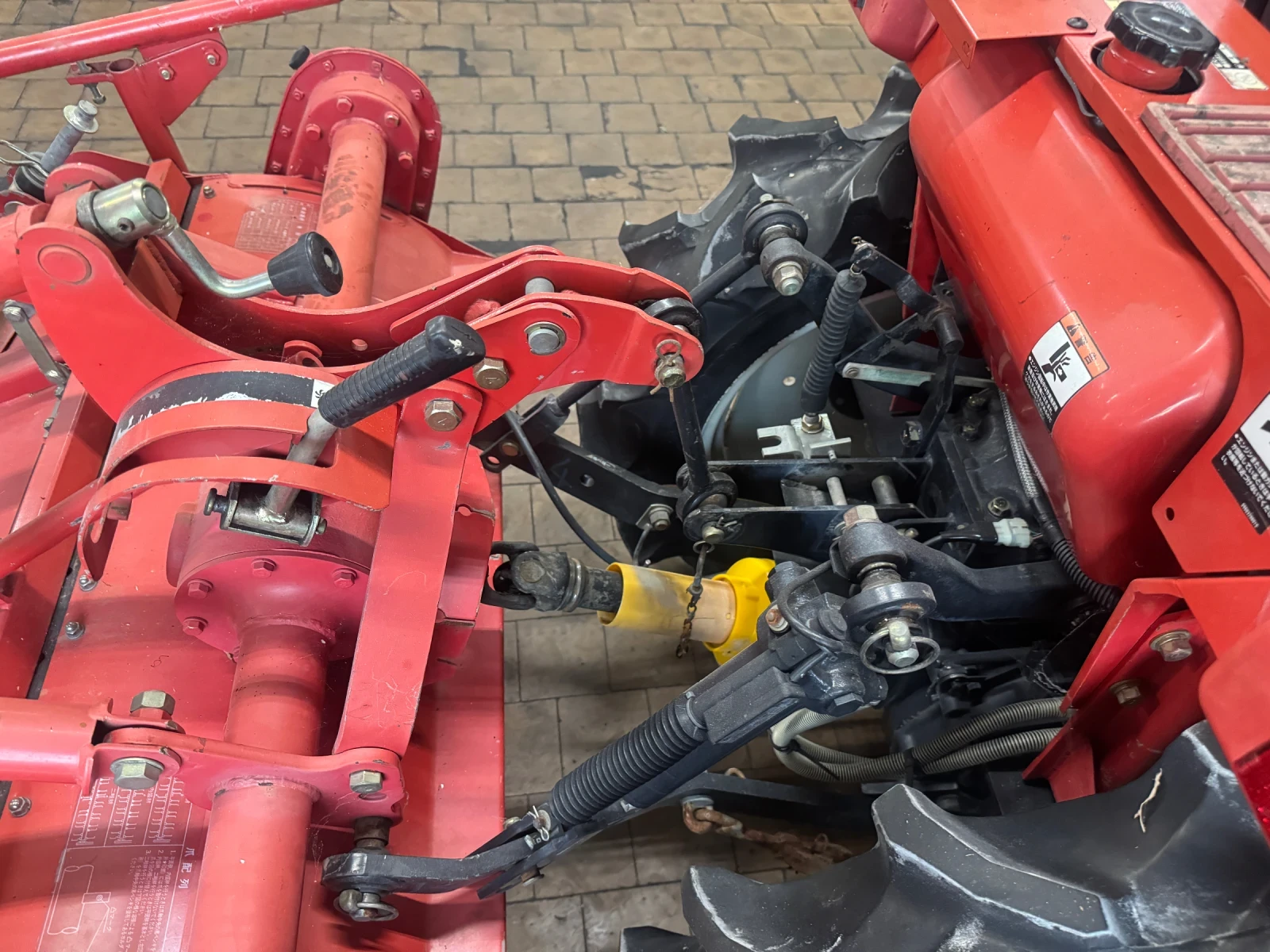 Трактор Mitsubishi MTZ18 - изображение 7