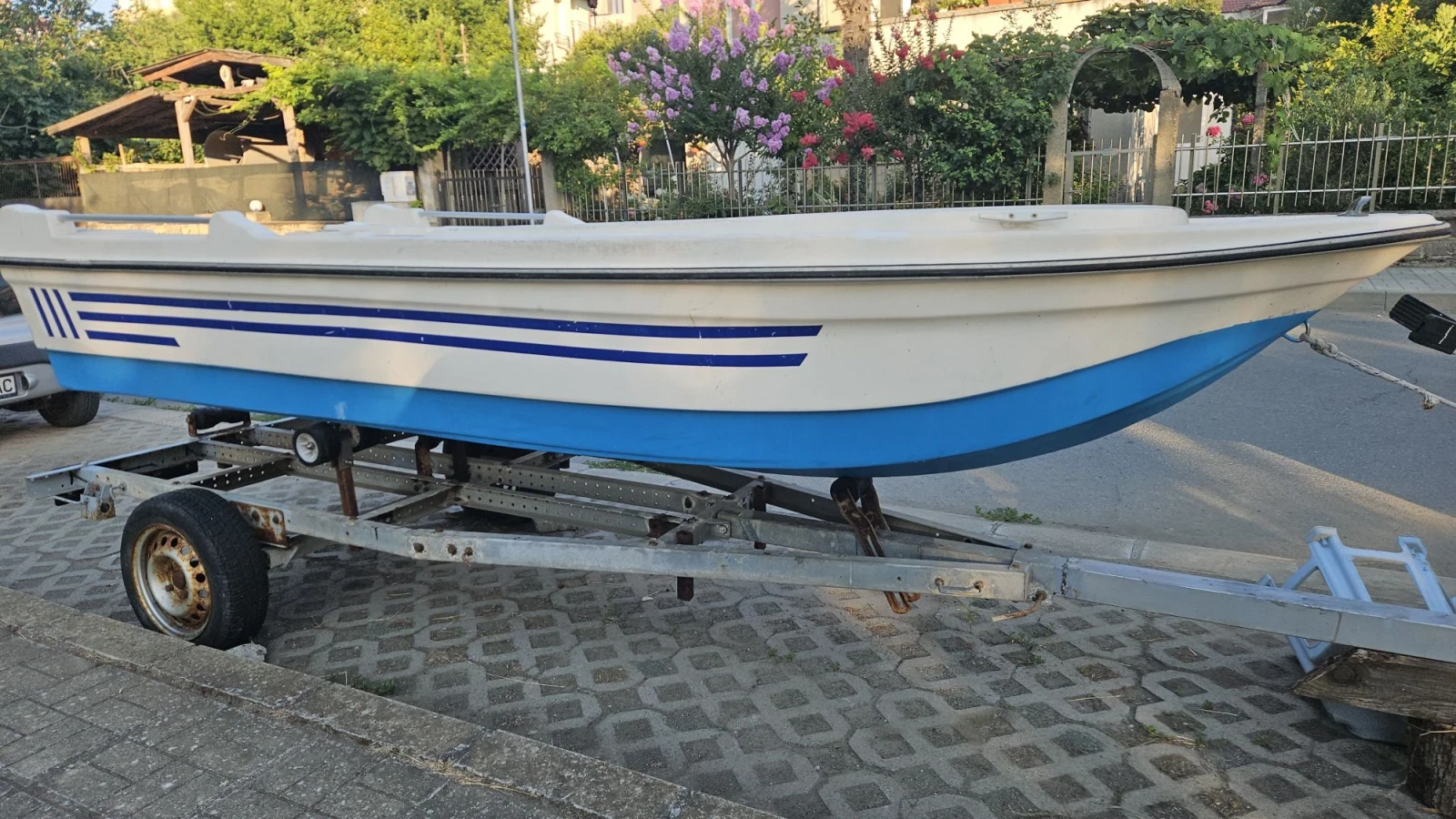 Лодка Marino MussanBot380, снимка 3 - Воден транспорт - 55677802