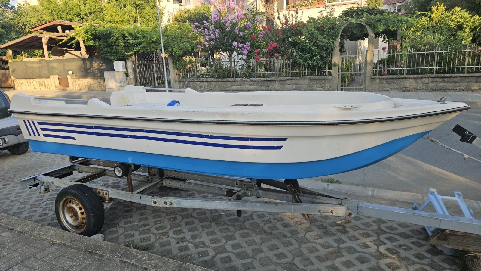 Лодка Marino MussanBot380, снимка 2 - Воден транспорт - 55677802