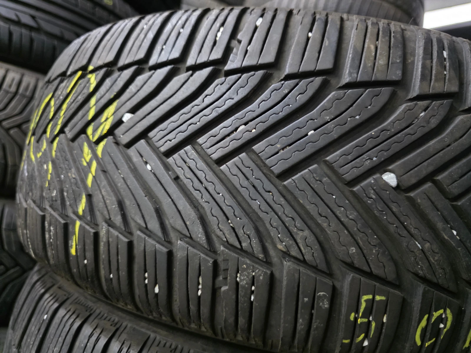 ���� 215/60R16 | Mobile.bg � ����������� 1