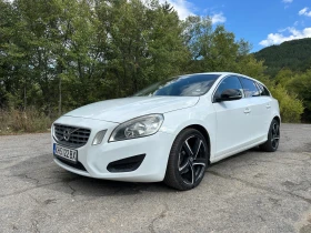 Volvo V60, снимка 1