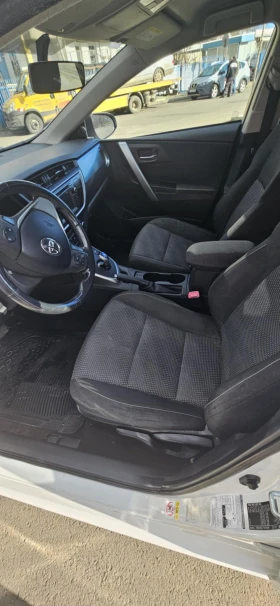 Toyota Auris, снимка 7