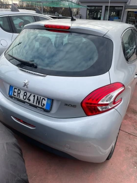 Peugeot 208 1.2бен.82к.с., снимка 2