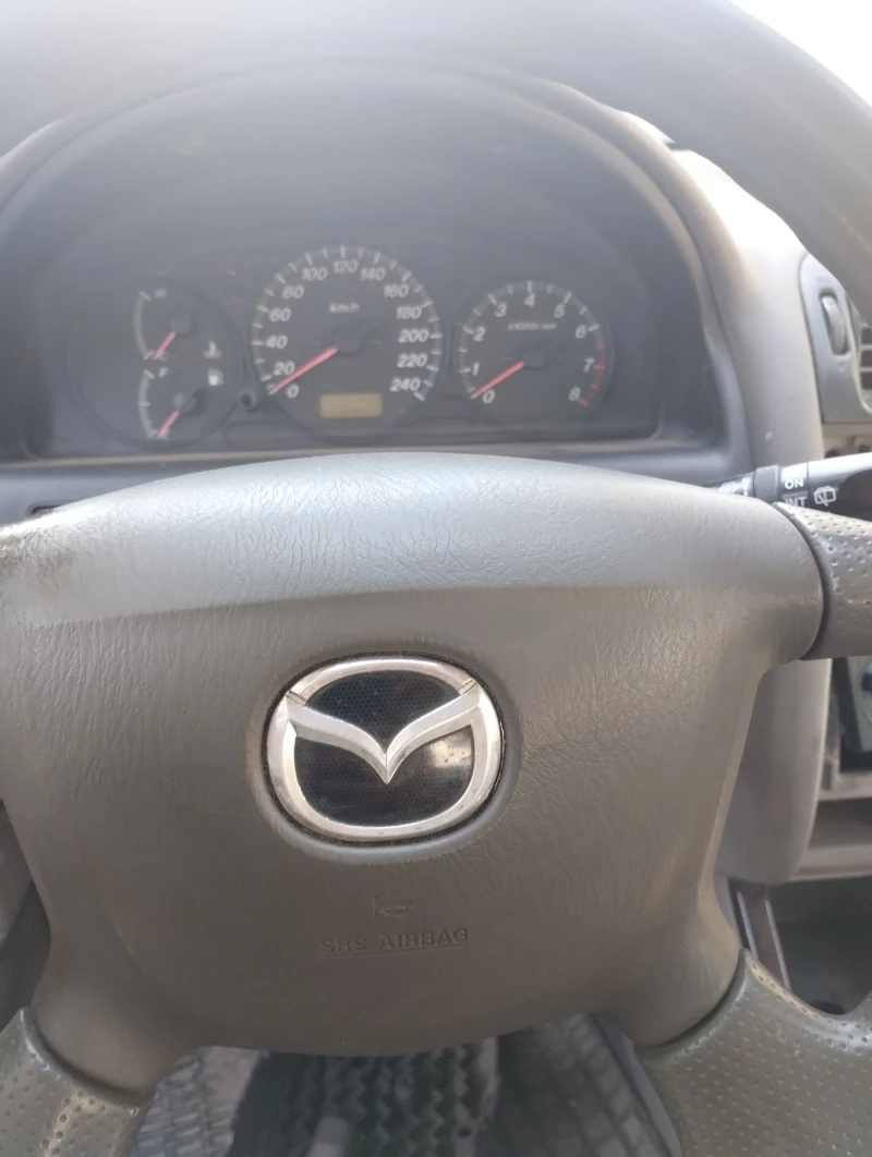 Mazda 626 2000куб.116кс., снимка 7 - Автомобили и джипове - 47844332