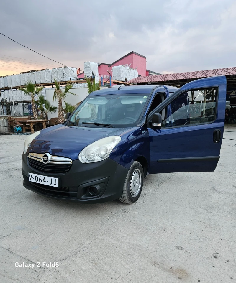 Opel Combo, снимка 1 - Автомобили и джипове - 47825641