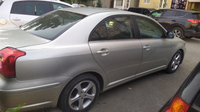 Toyota Avensis 2.0 , снимка 4 - Автомобили и джипове - 48777105