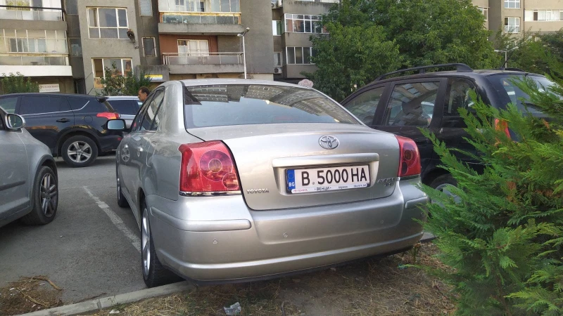 Toyota Avensis 2.0 , снимка 2 - Автомобили и джипове - 48777105