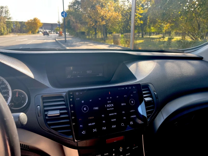 Honda Accord 8 ген. I-VTEC 156 к.с., снимка 8 - Автомобили и джипове - 52236393