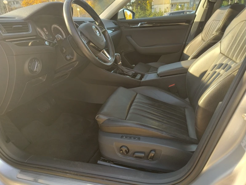 Skoda Superb, снимка 9 - Автомобили и джипове - 52554846