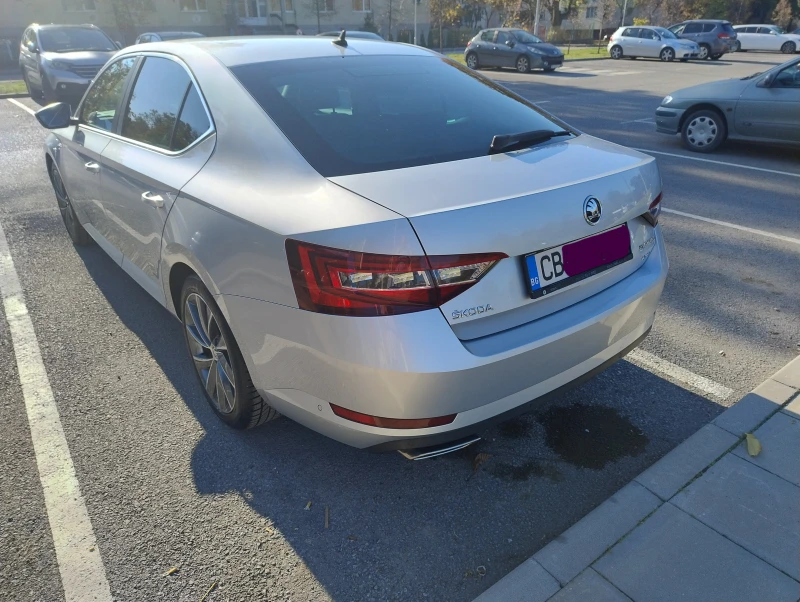 Skoda Superb, снимка 4 - Автомобили и джипове - 52554846