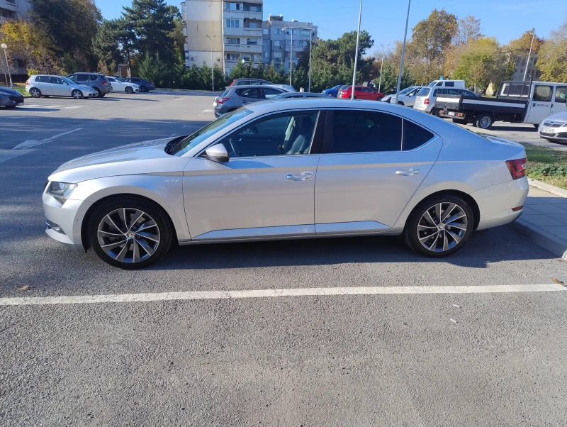Skoda Superb, снимка 5 - Автомобили и джипове - 52554846