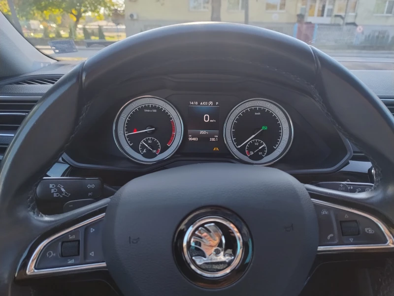 Skoda Superb, снимка 7 - Автомобили и джипове - 52554846